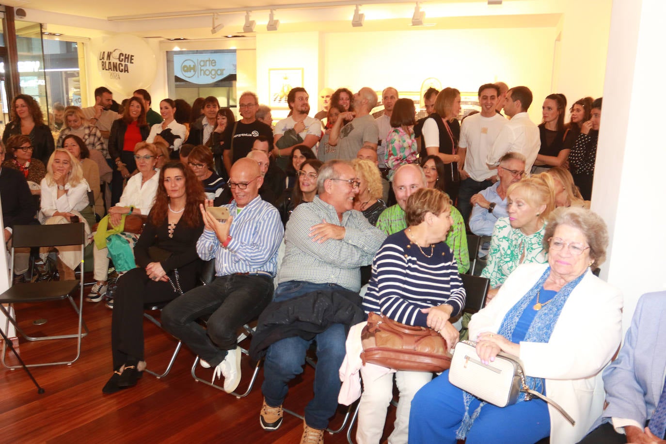 Música, arte y teatro en la Noche Blanca de Gijón