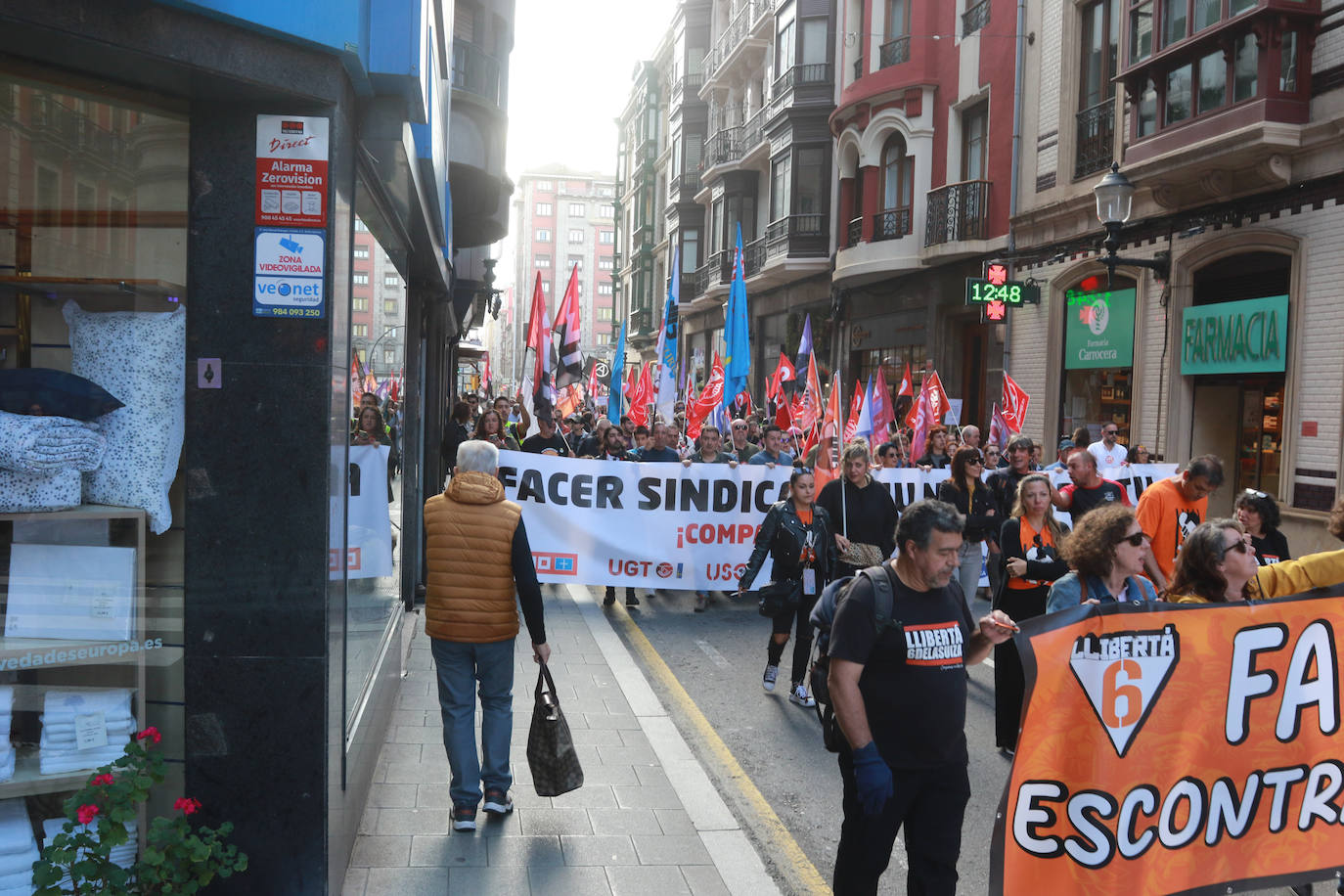 Marcha de apoyo del sindicalismo en Gijón a &#039;Los seis de la Suiza&#039;