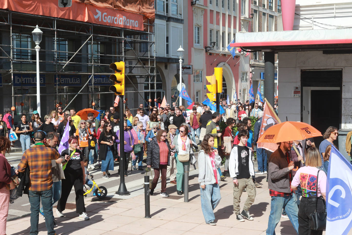 Marcha de apoyo del sindicalismo en Gijón a &#039;Los seis de la Suiza&#039;