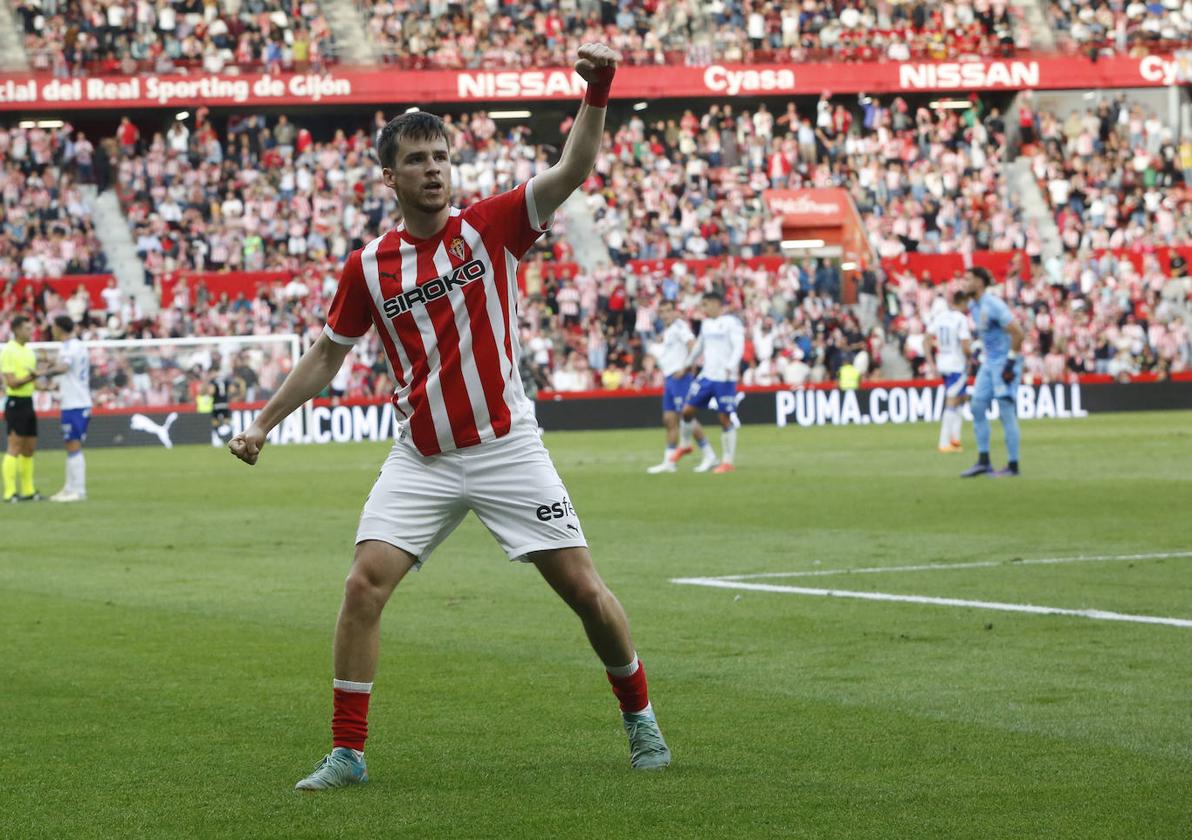 Guille Rosas celebra su gol ante la Mareona.