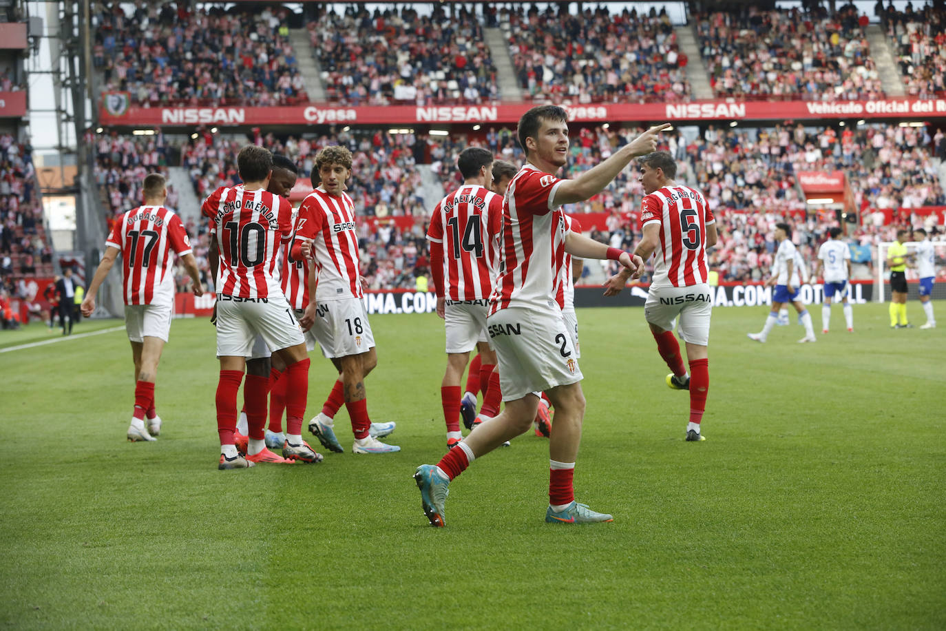 Las mejores imágenes del Sporting de Gijón - Real Zaragoza