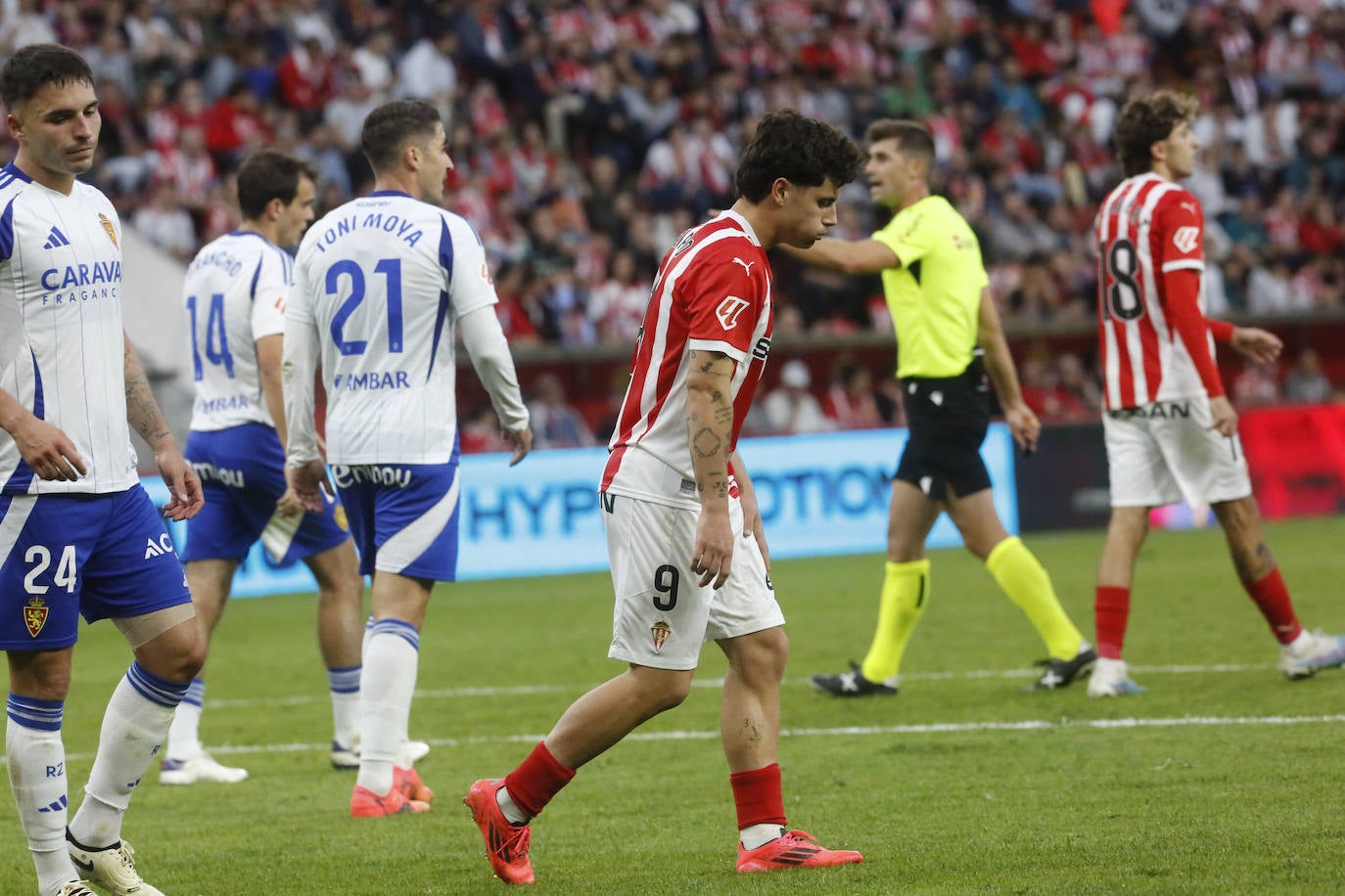 Las mejores imágenes del Sporting de Gijón - Real Zaragoza