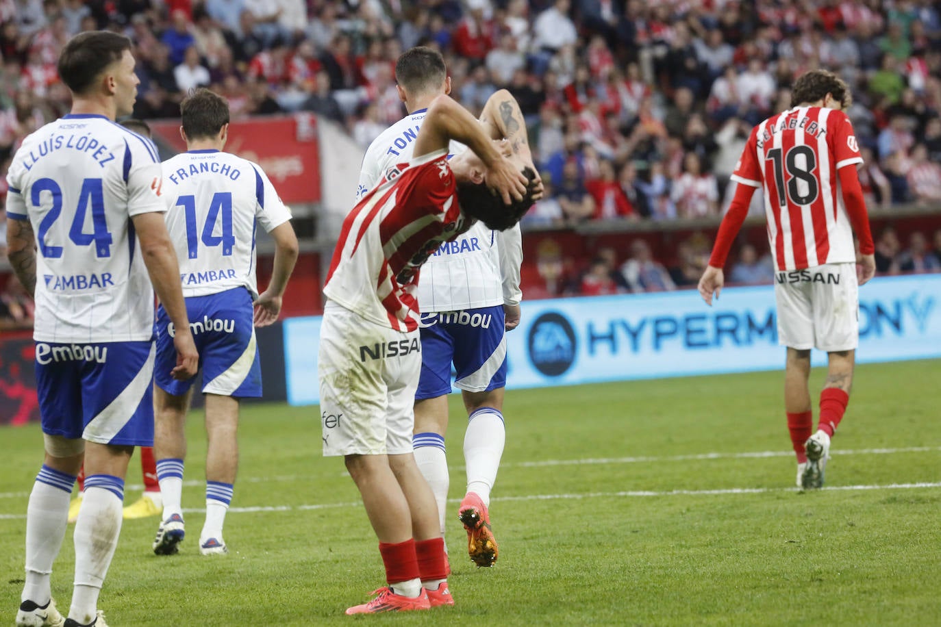 Las mejores imágenes del Sporting de Gijón - Real Zaragoza