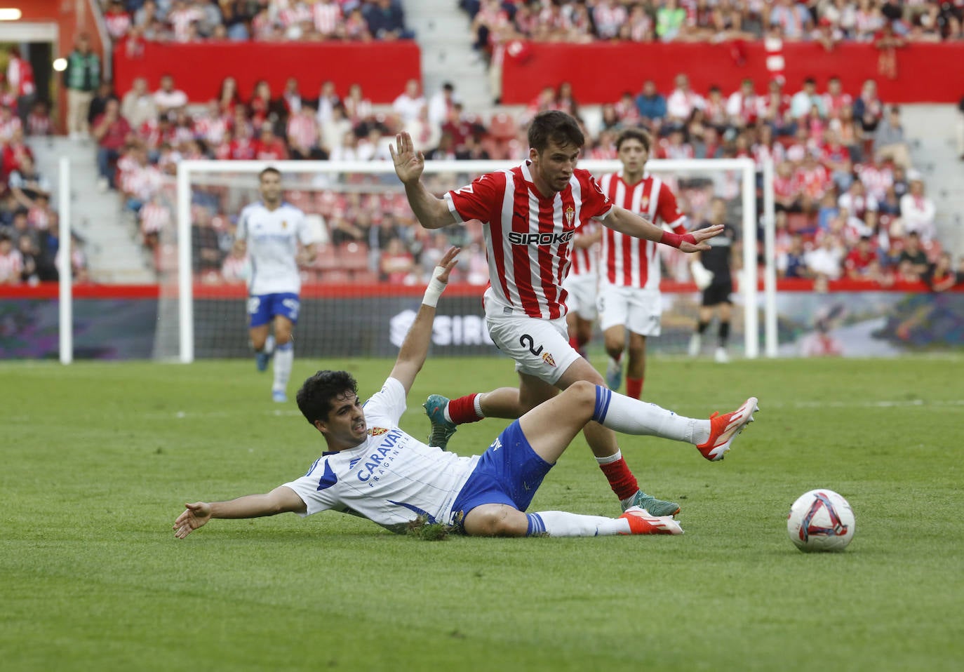 Las mejores imágenes del Sporting de Gijón - Real Zaragoza