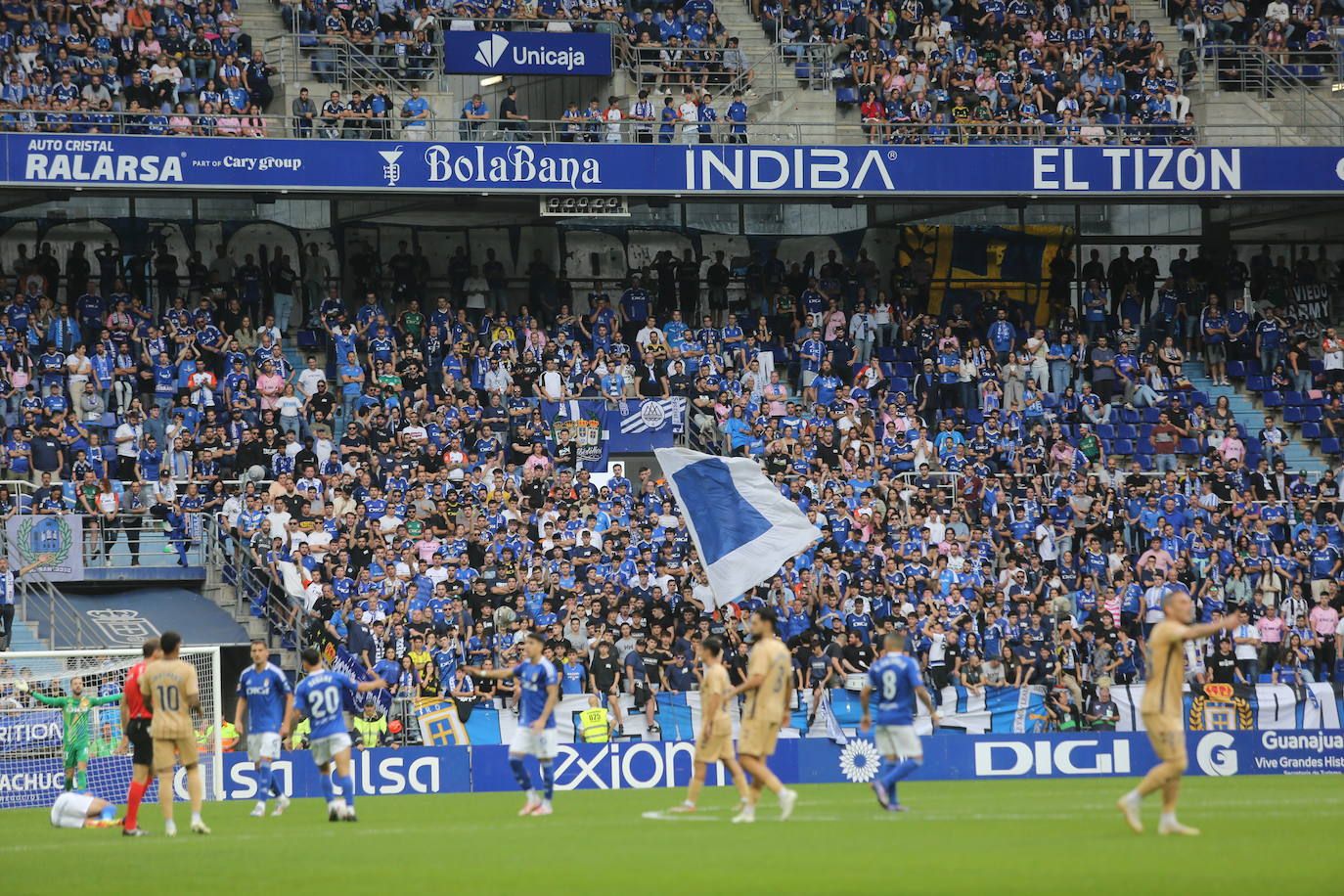 ¿Estuviste viendo el Real Oviedo - Eibar? ¡Búscate en las fotos del Tartiere!