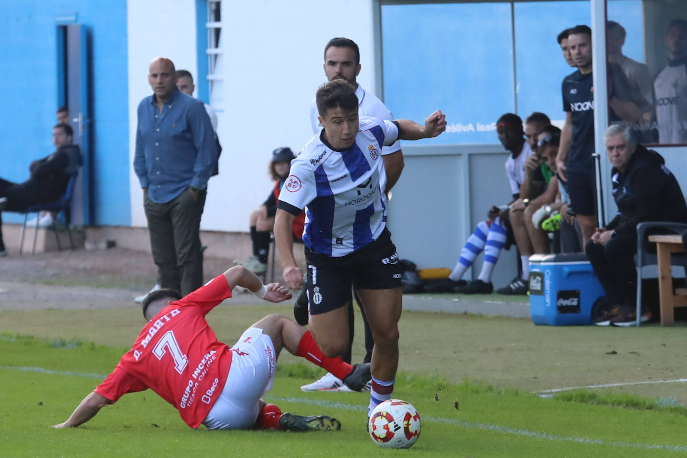 Las mejores imágenes del Real Avilés - Laredo