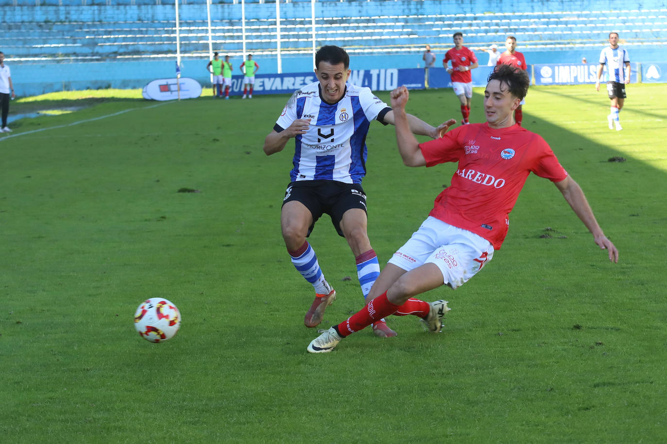 Las mejores imágenes del Real Avilés - Laredo