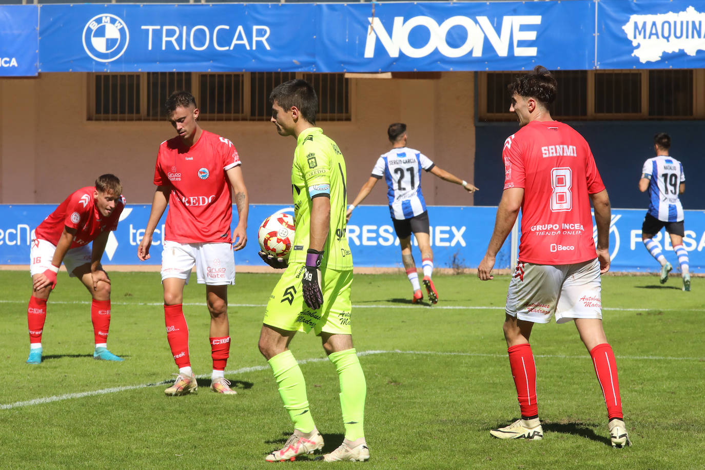 Las mejores imágenes del Real Avilés - Laredo