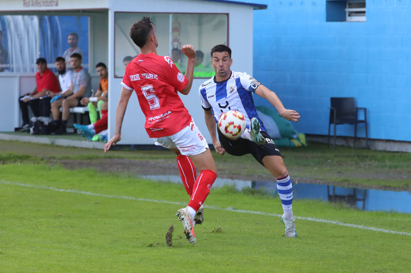 Las mejores imágenes del Real Avilés - Laredo