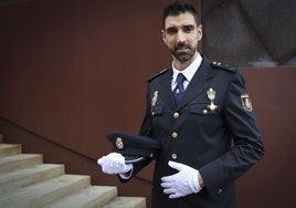 El agente de la Policía Nacional de Gijón Omar Silva.