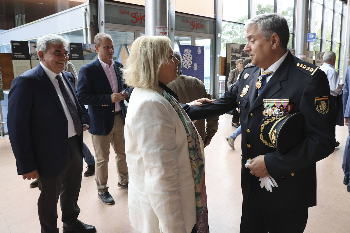 Honores y devoción en Gijón por los Santos Custodios