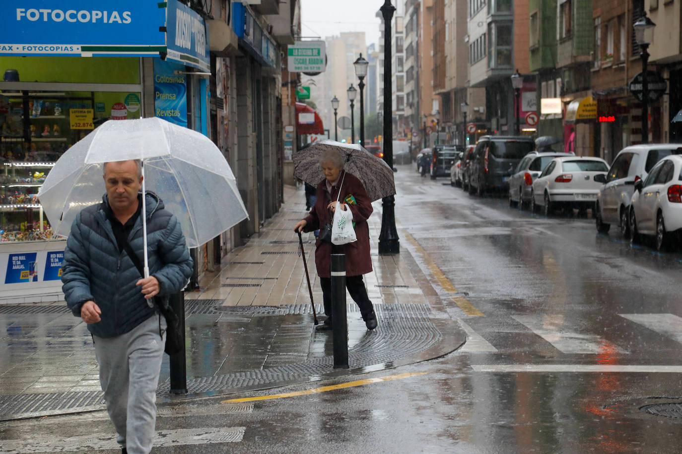 La lluvia viene para quedarse en Asturias: las imágenes del tiempo