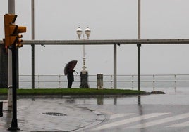 La lluvia viene para quedarse en Asturias: las imágenes del tiempo