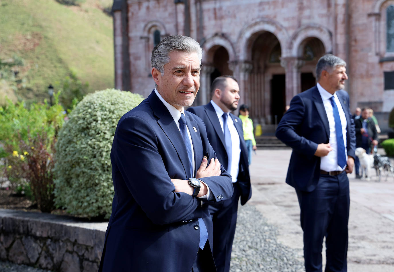 La Santina bendice al Real Oviedo, en imágenes