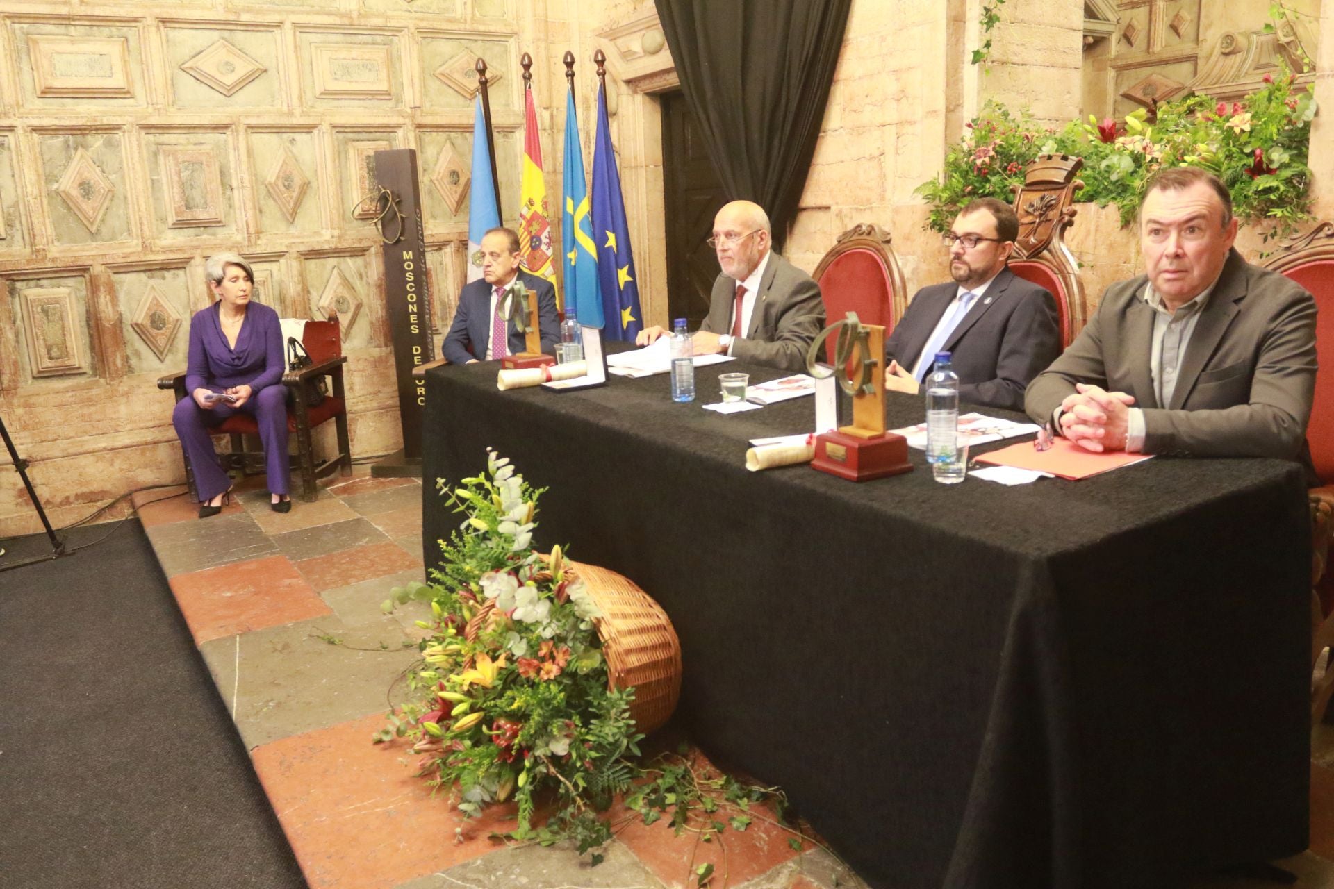 Moscones de Oro a quienes «representan la cultura de un pueblo y la búsqueda de la excelencia»
