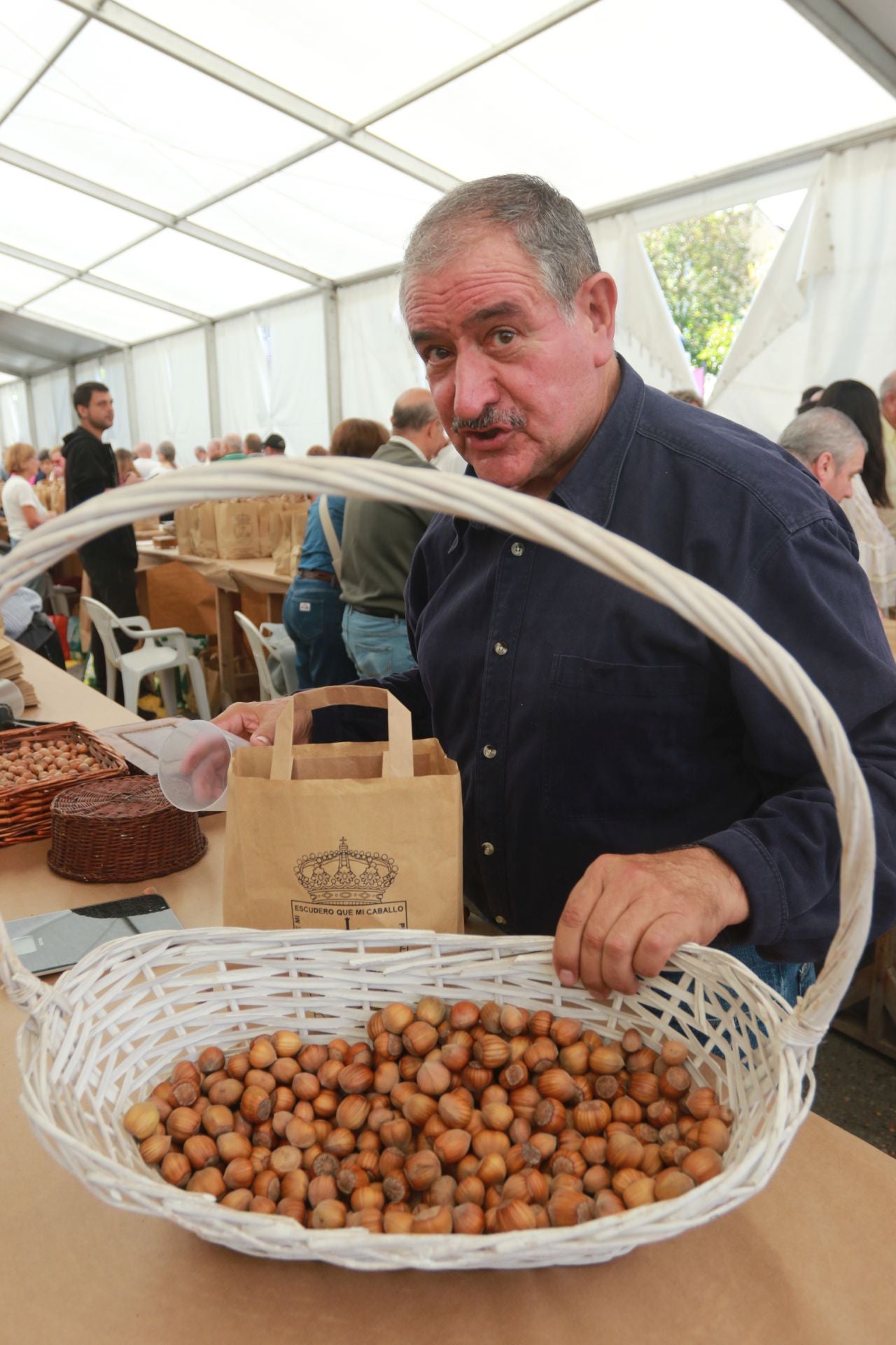 El Festival de la Avellana de Infiesto, en imágenes