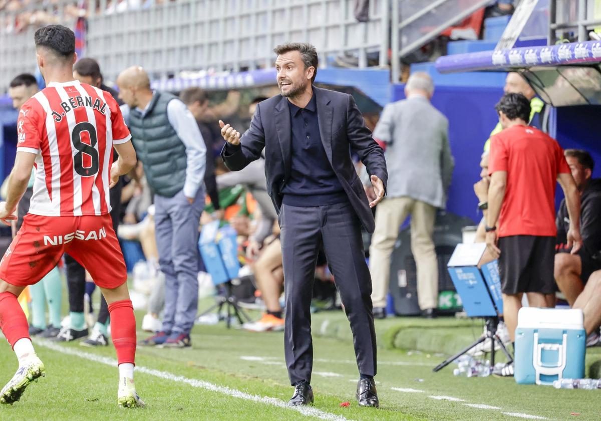 Rubén Albés, el sábado, en el campo del Eibar.