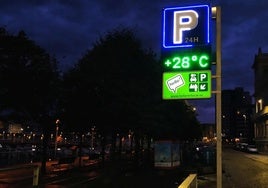 El termómetro instalado junto al parking de Fomento, en Gijón, marcaba 28 grados a las ocho de la mañana de este miércoles, 9 de octubre.