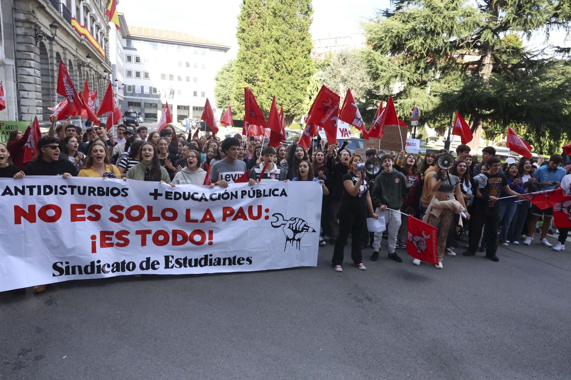 Movilización de estudiantes en Asturias para exigir los modelos de la Selectividad