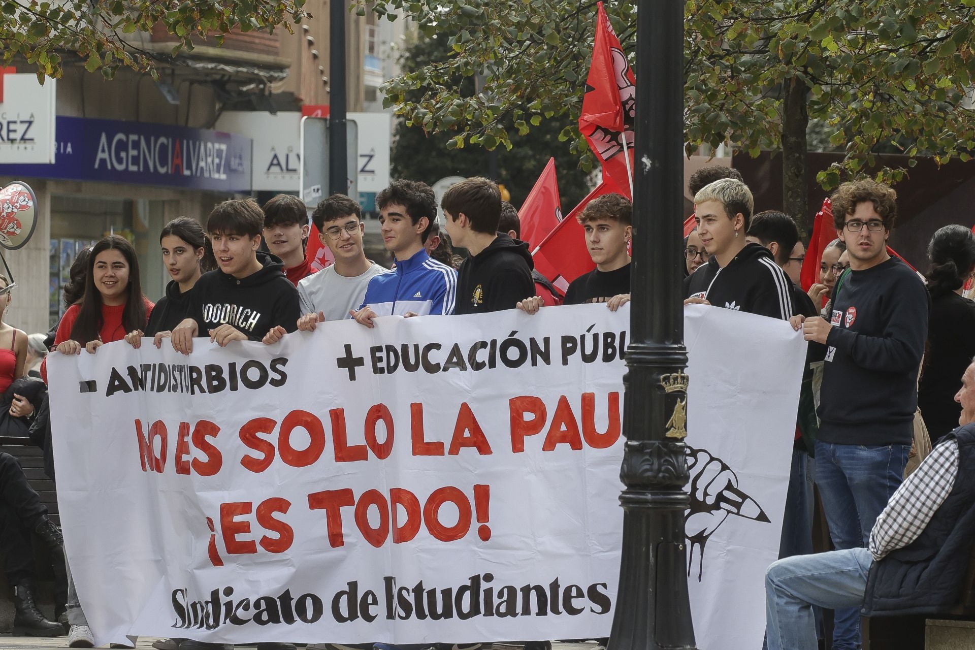 Movilización de estudiantes en Asturias para exigir los modelos de la Selectividad