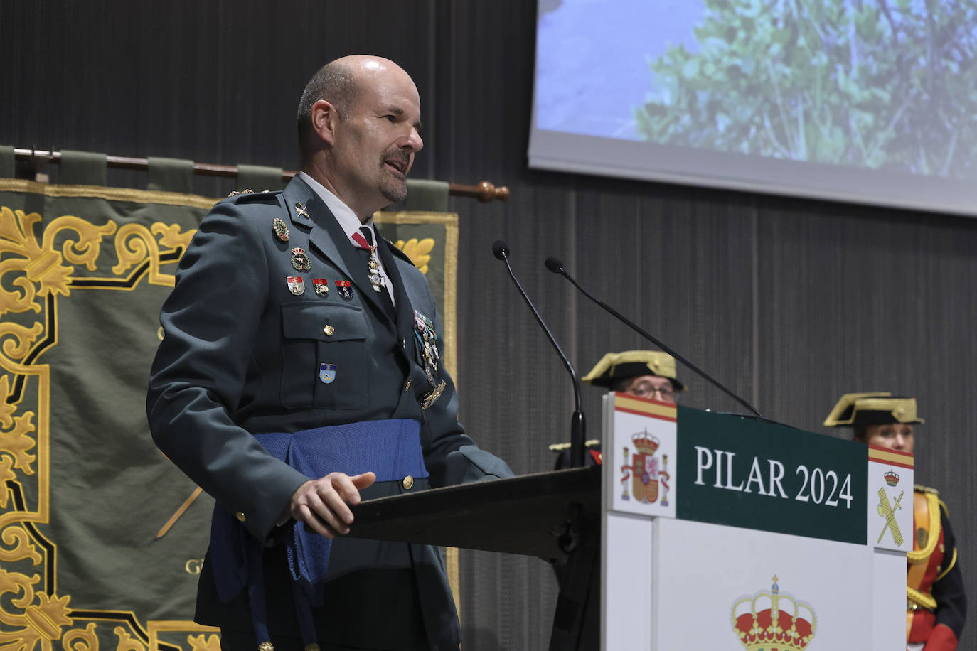 La Guardia Civil celebra el Día del Pilar en Gijón