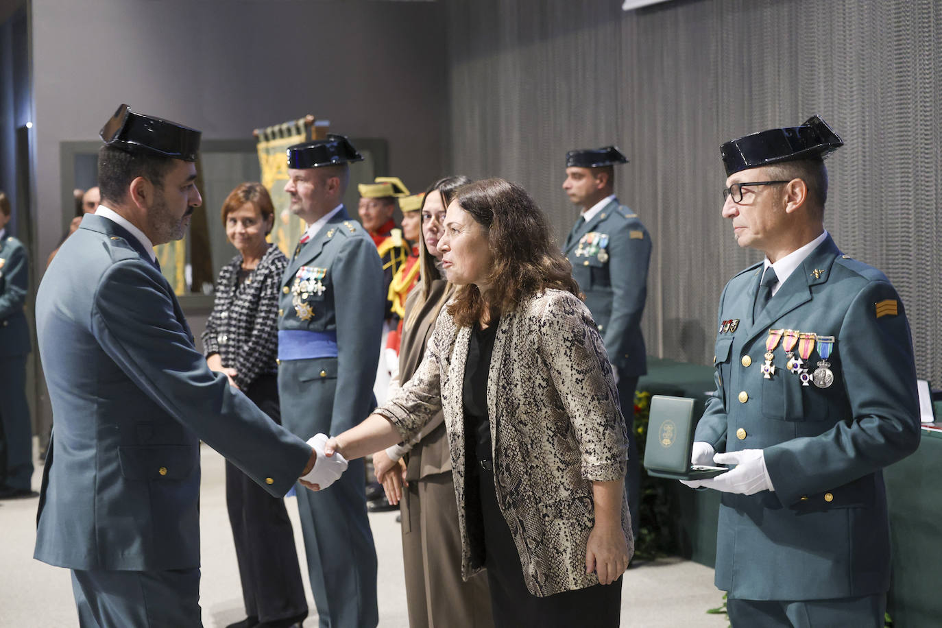 La Guardia Civil celebra el Día del Pilar en Gijón