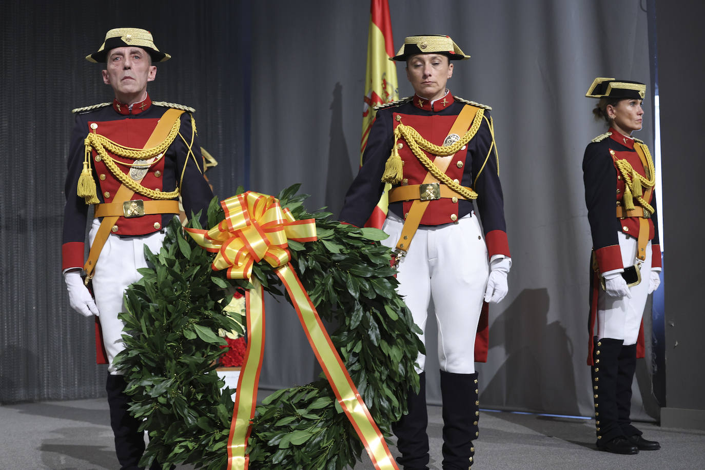 La Guardia Civil celebra el Día del Pilar en Gijón