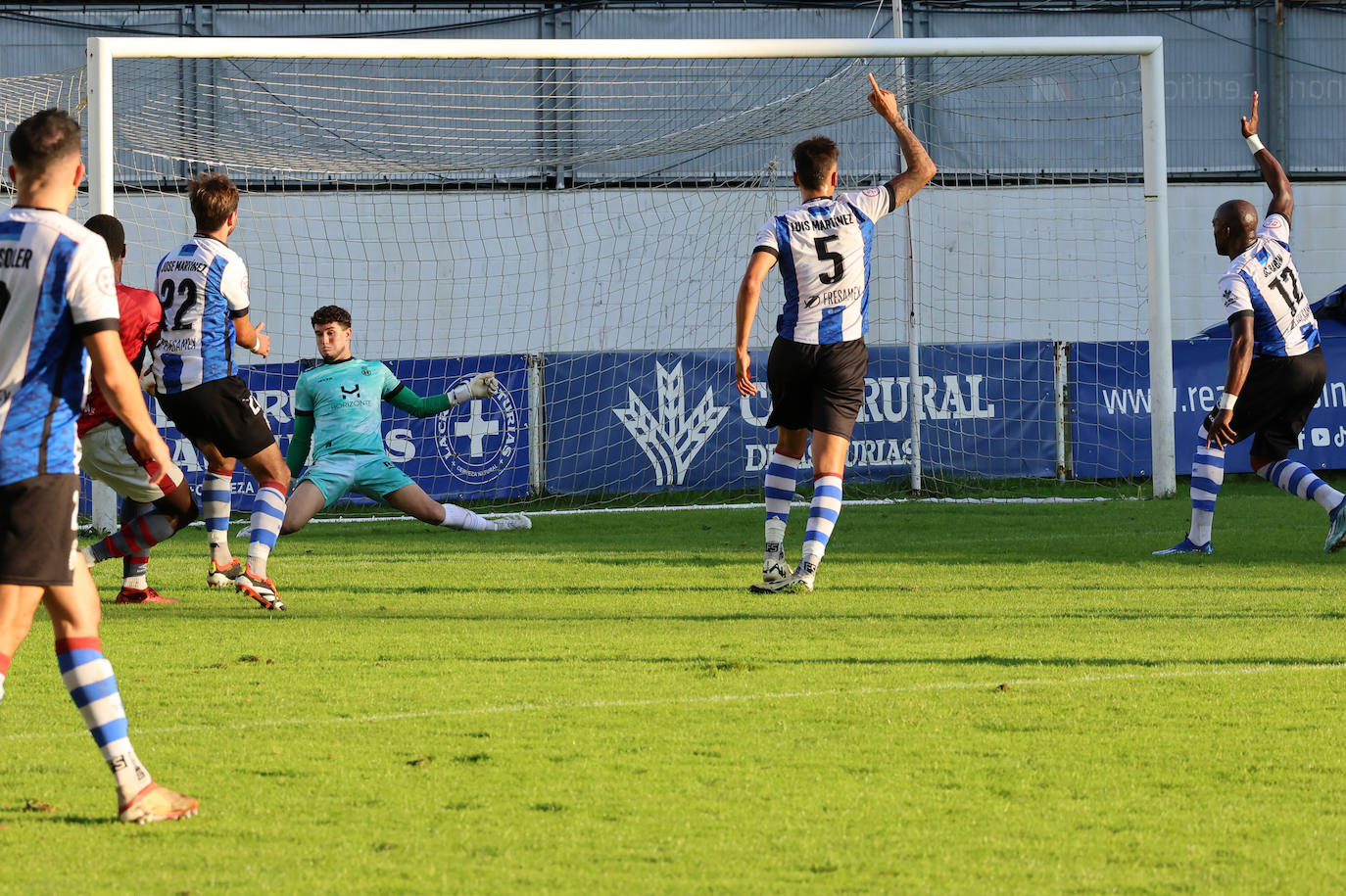 Las mejores imágenes del Real Avilés (2 - 0) Real Ávila