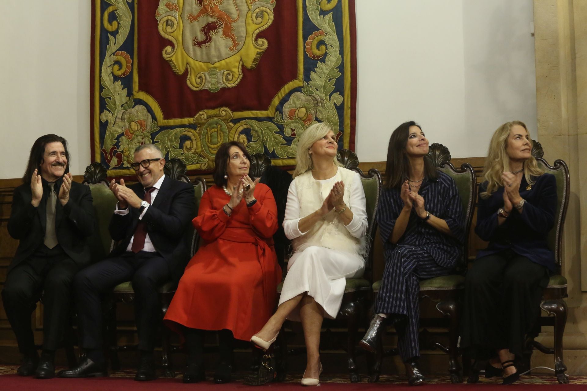 Maribel Verdú, Cayetano Martínez de Irujo o Luis Cobos, en los premios Asicom 2024