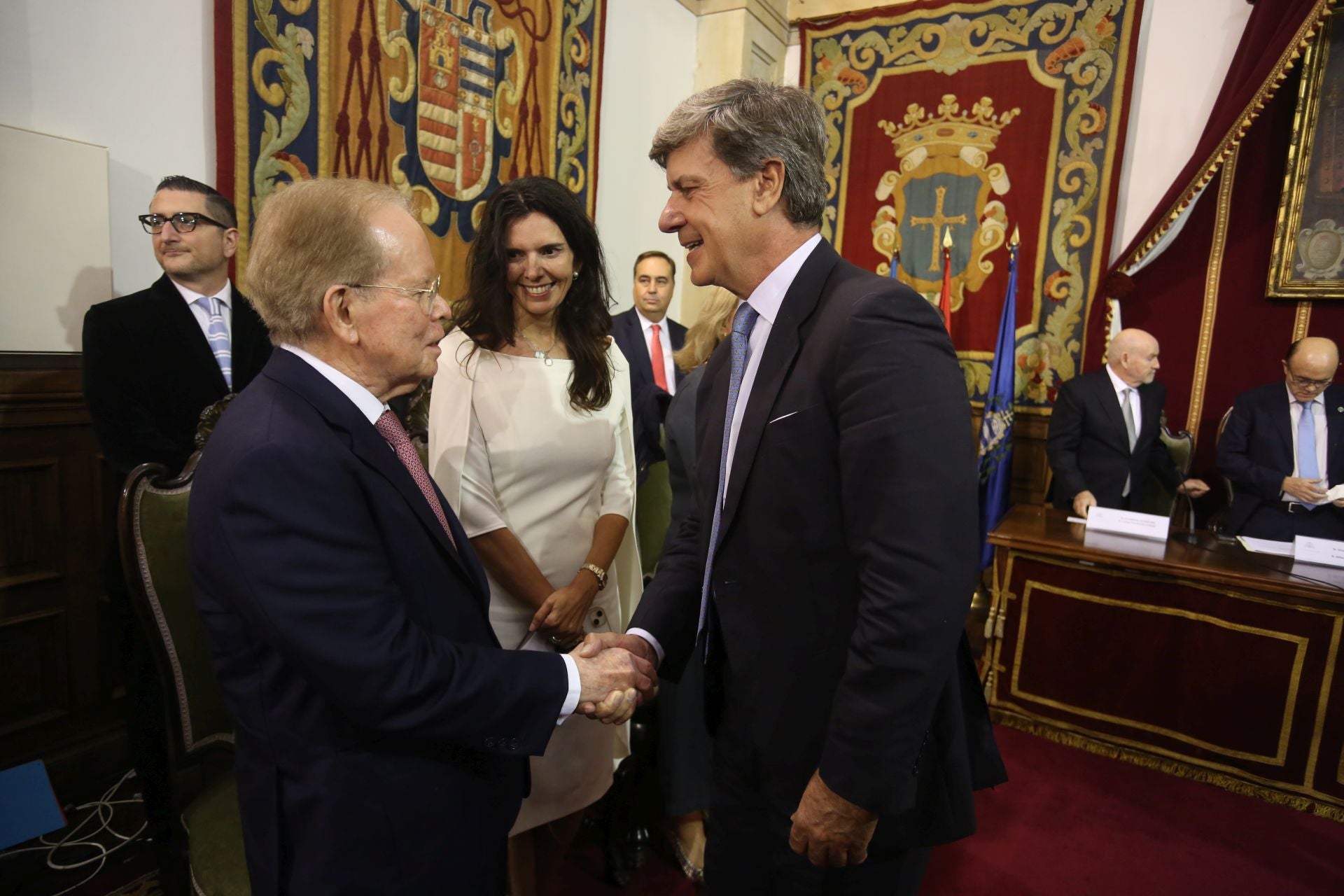 Maribel Verdú, Cayetano Martínez de Irujo o Luis Cobos, en los premios Asicom 2024