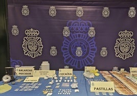 Droga y dinero decomisado al detenido en Gijón.