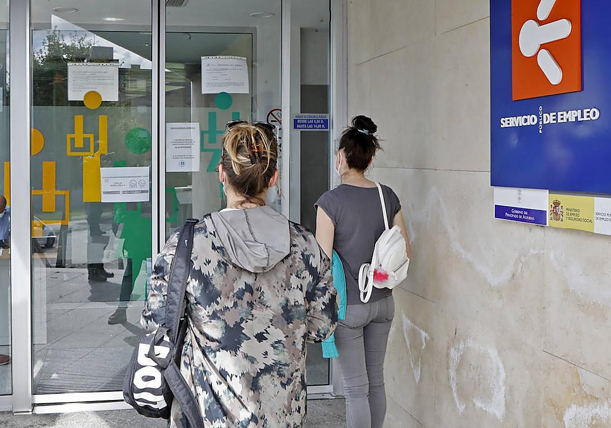 Nuevo aviso del SEPE: quienes hayan cobrado esta ayuda estarán obligados a realizar la declaración de la Renta en 2025