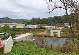 Estado actual de las obras del puente de Olloniego.