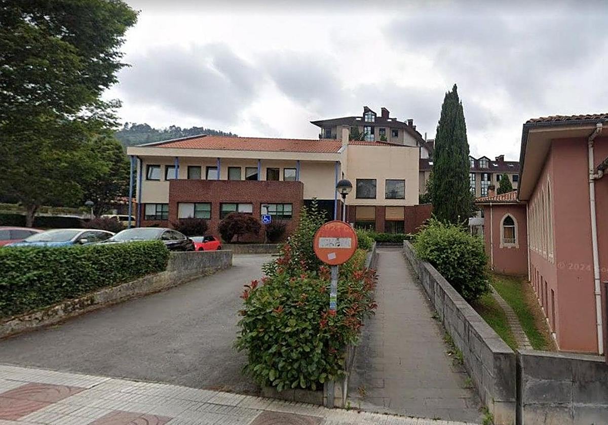 Centro de salud, en Pravia.