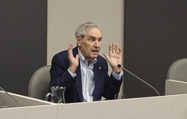 Michael Ignatieff, durante su encuentro con alumnos de Derecho.