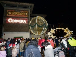 Encendido de la iluminación navideña en Corvera.