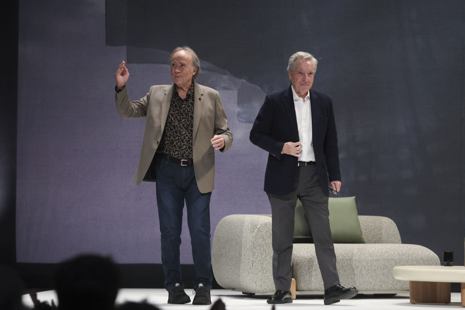 Los mejores momentos de la charla entre Joan Manuel Serrat e Iñaki Gabilondo en el Teatro Jovellanos