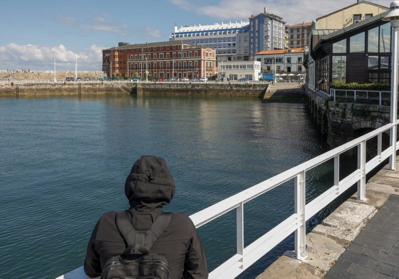 Antepuerto del Puerto Deportivo, lugar donde el Grupo comenzará el lunes los entrenamientos de piragüismo tras irse de Gijón en 2019.