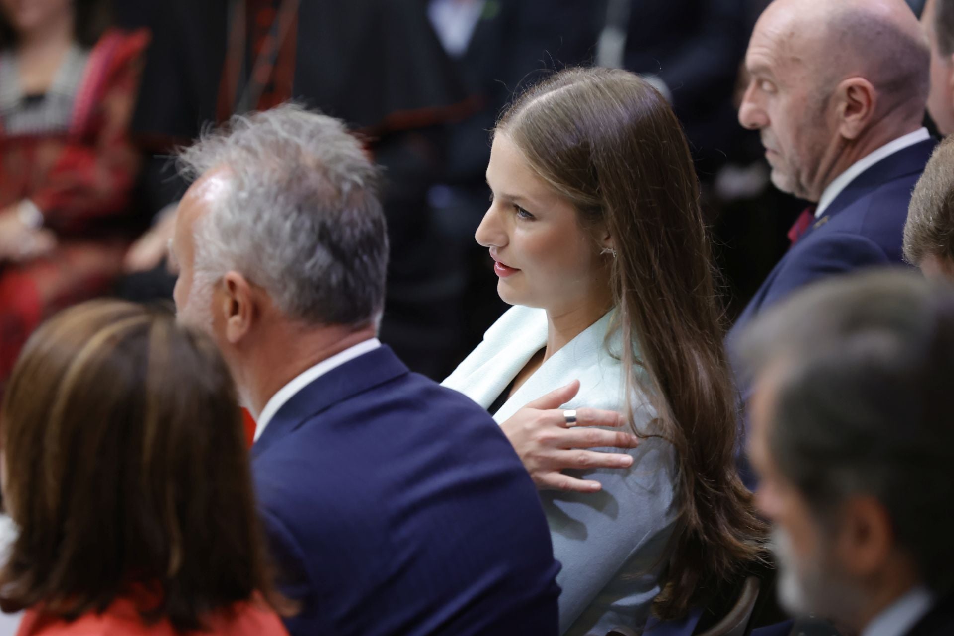 La Princesa ha llevado un anillo de plata en el dedo índice.