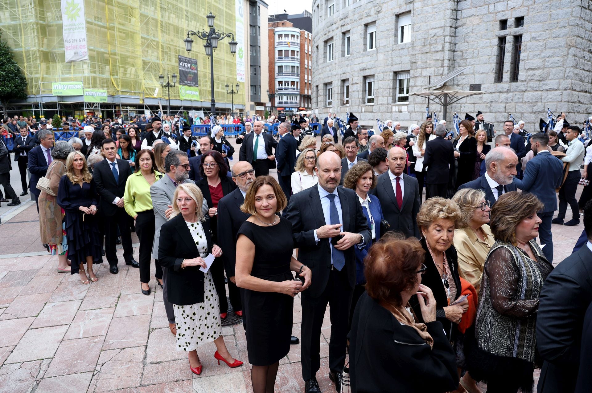 Elegancia y sobriedad entre los invitados al concierto previo a los Premios Princesa de Asturias