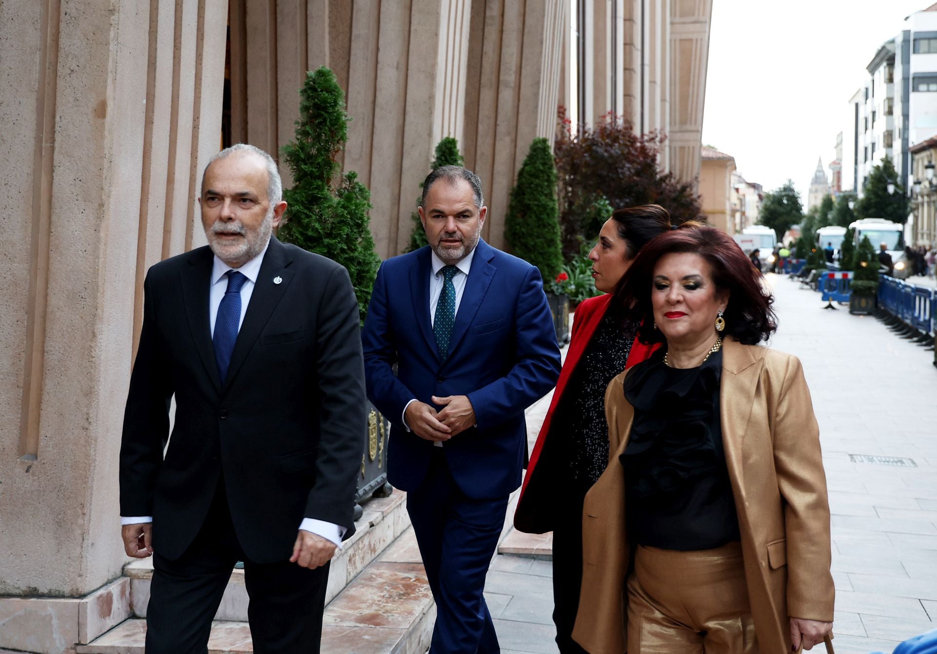 Elegancia y sobriedad entre los invitados al concierto previo a los Premios Princesa de Asturias