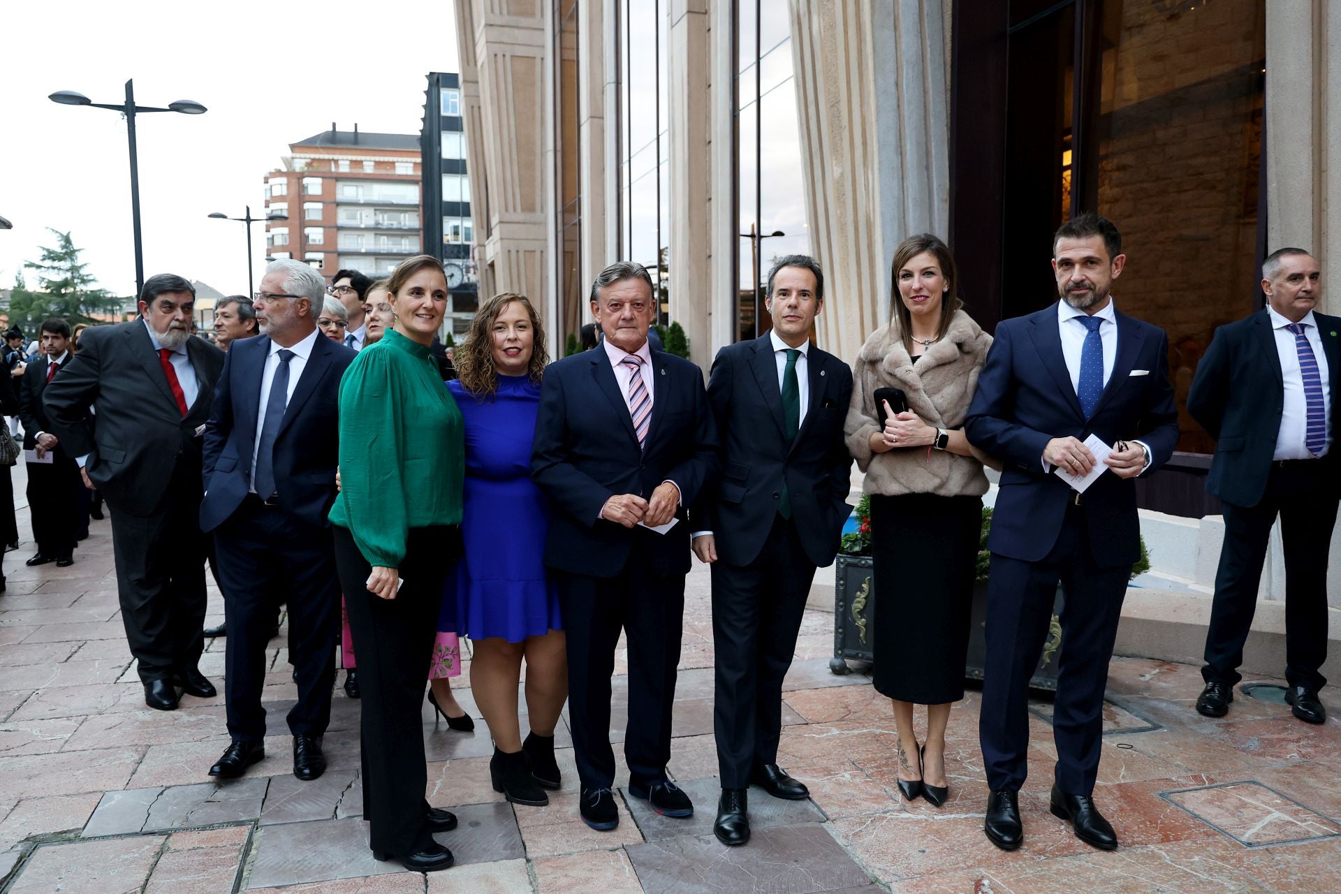 Elegancia y sobriedad entre los invitados al concierto previo a los Premios Princesa de Asturias