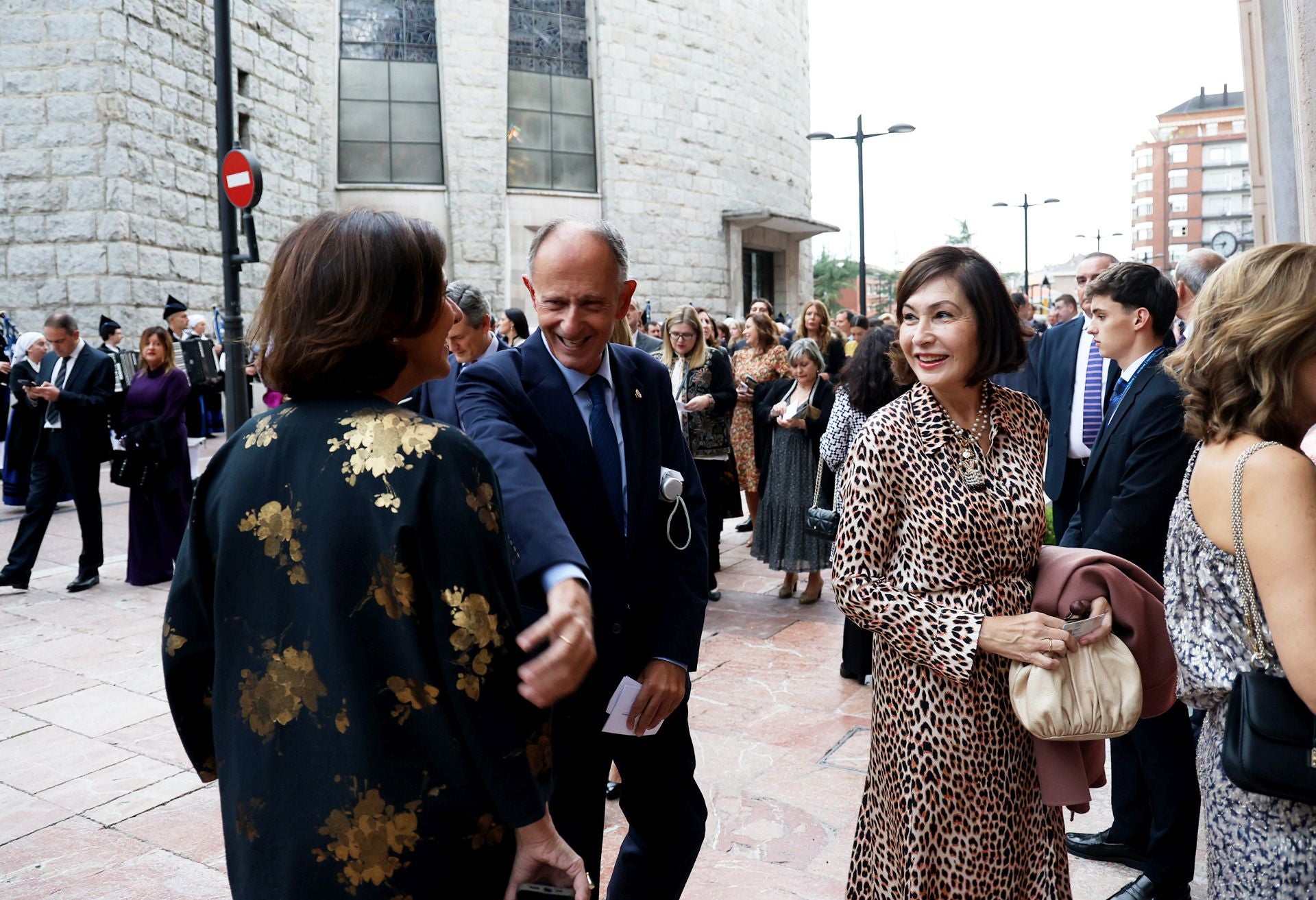 Elegancia y sobriedad entre los invitados al concierto previo a los Premios Princesa de Asturias