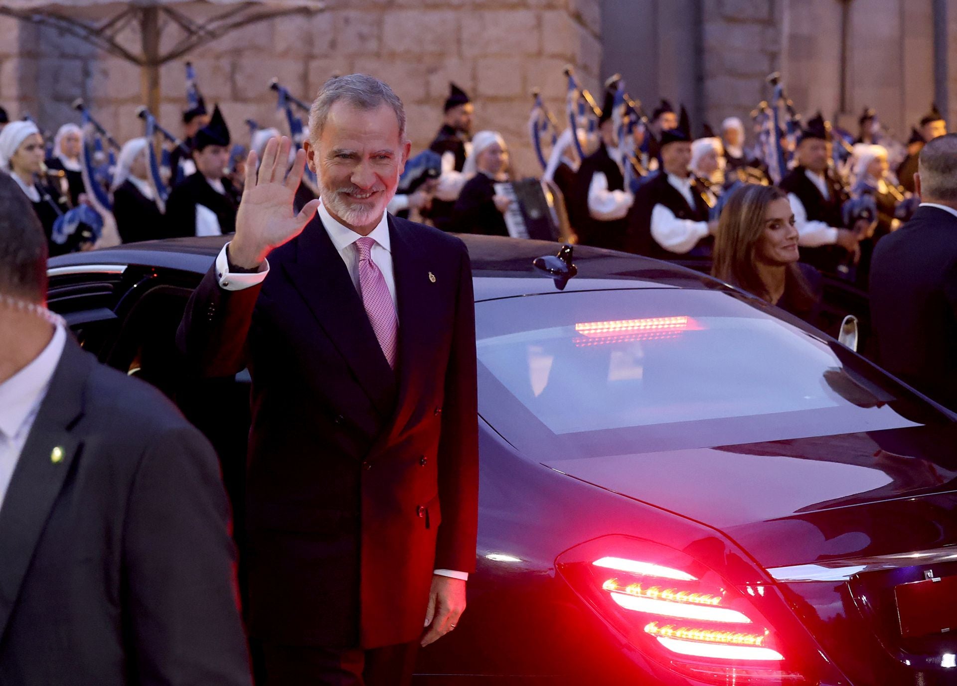 Elegancia y sobriedad entre los invitados al concierto previo a los Premios Princesa de Asturias