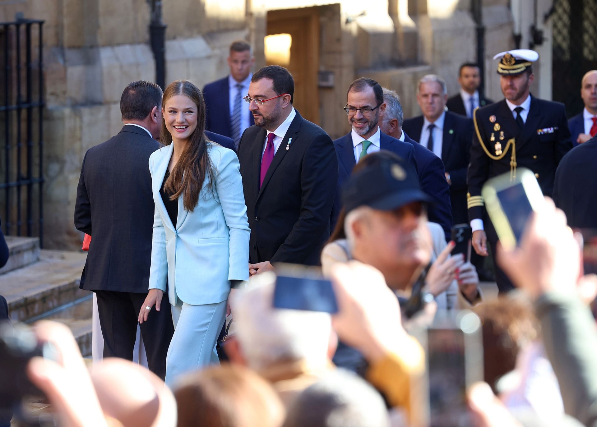 Multitudinario recibimiento a la Princesa Leonor en Oviedo