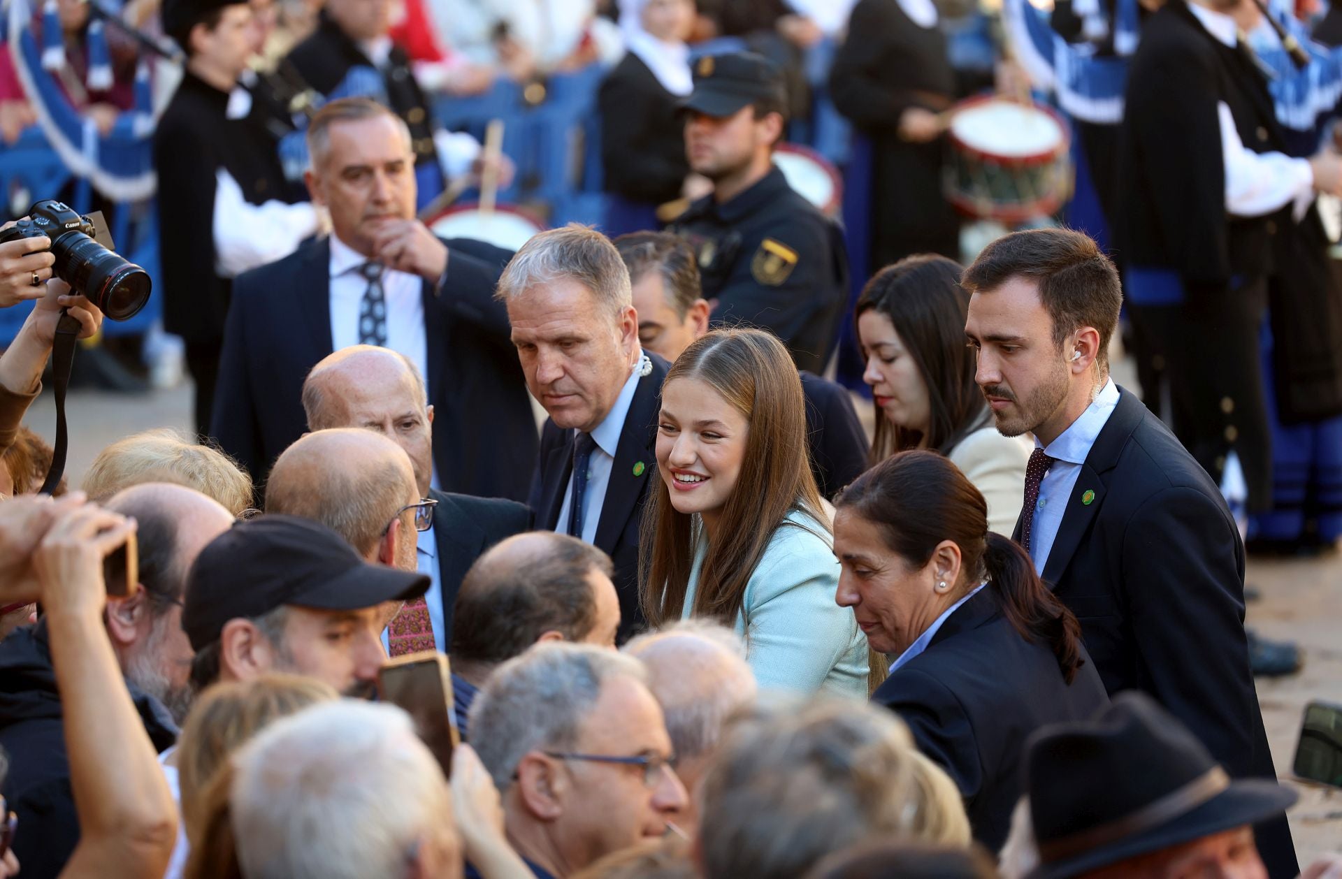 Multitudinario recibimiento a la Princesa Leonor en Oviedo