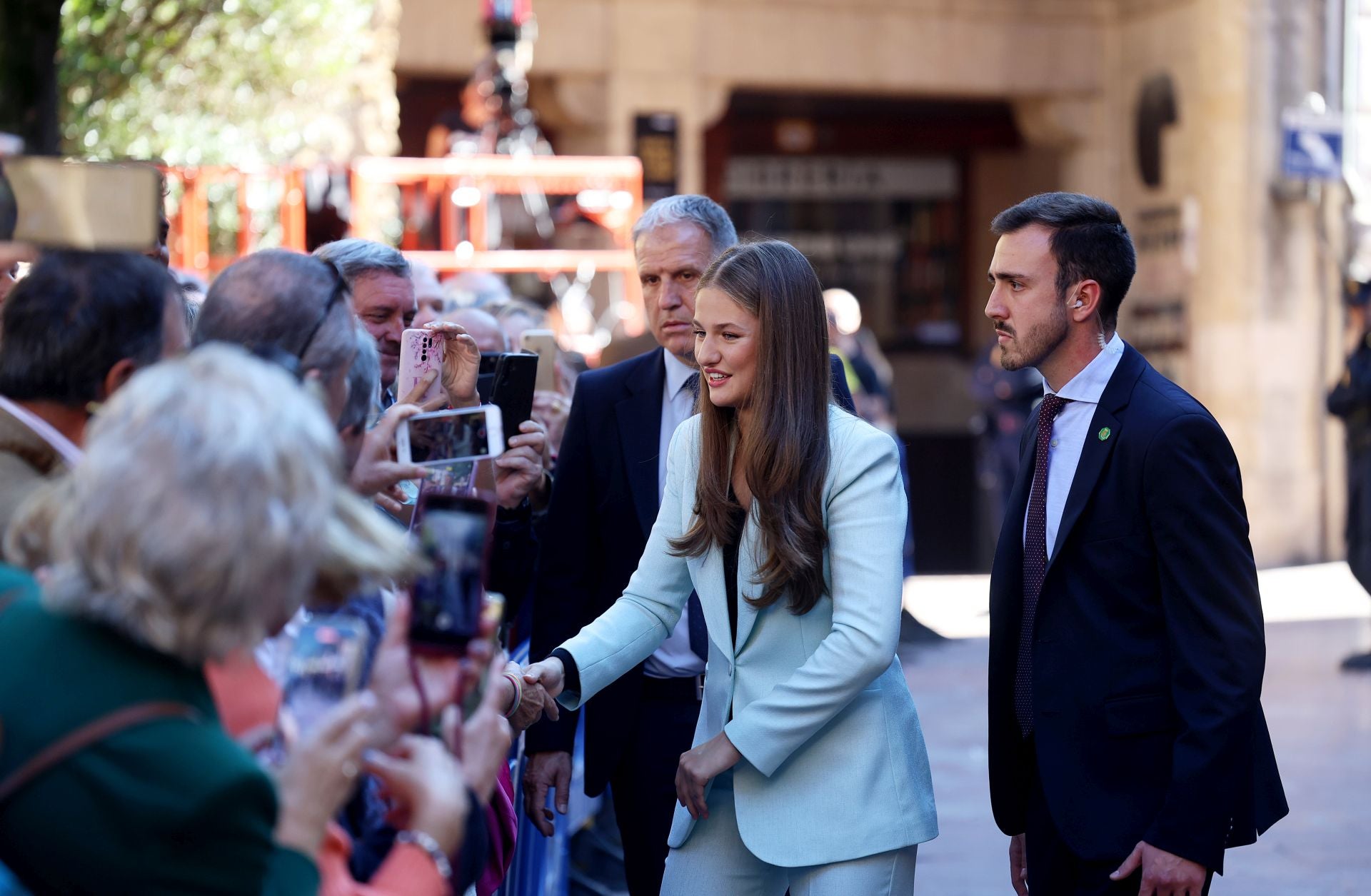 Multitudinario recibimiento a la Princesa Leonor en Oviedo