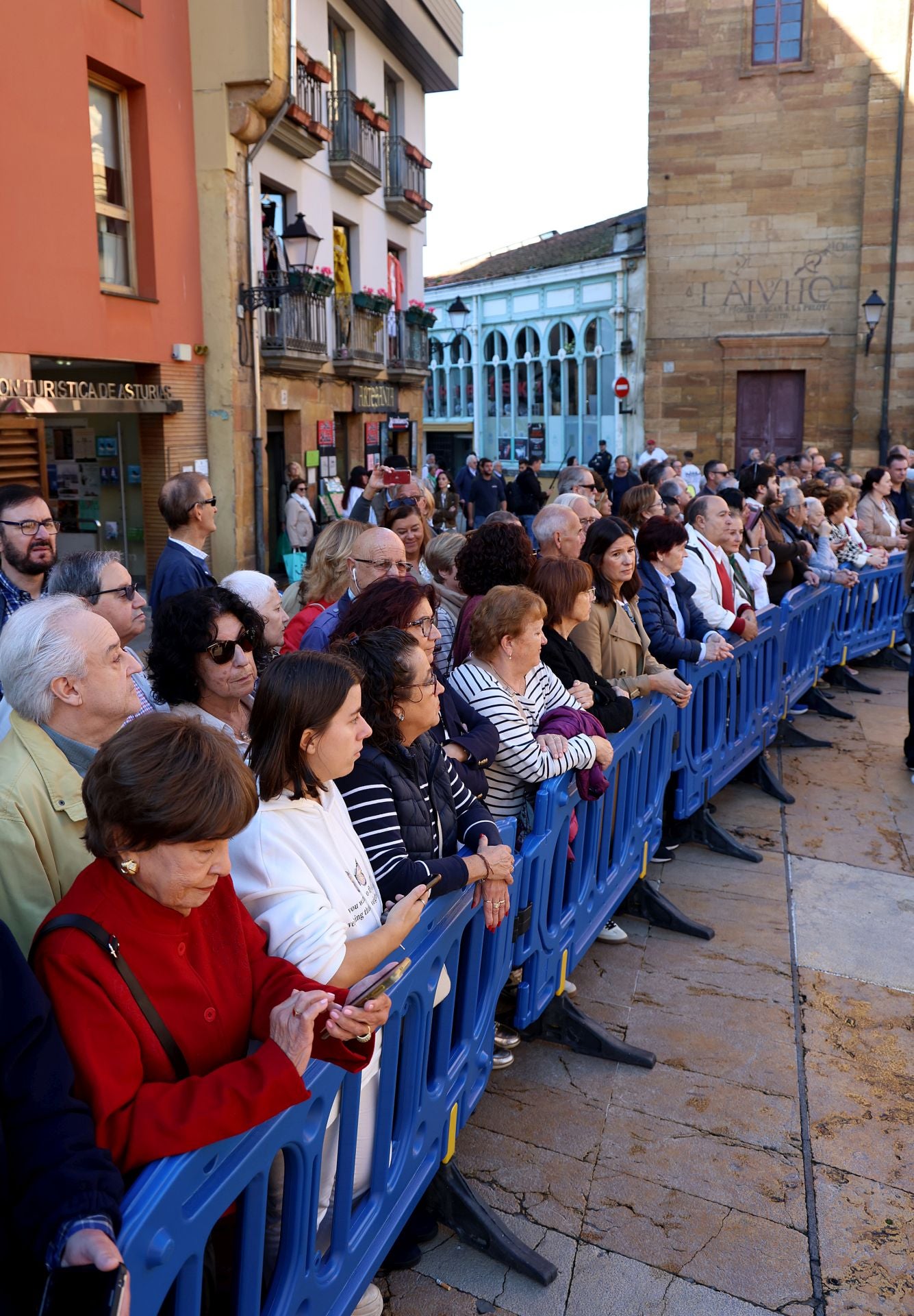 Multitudinario recibimiento a la Princesa Leonor en Oviedo