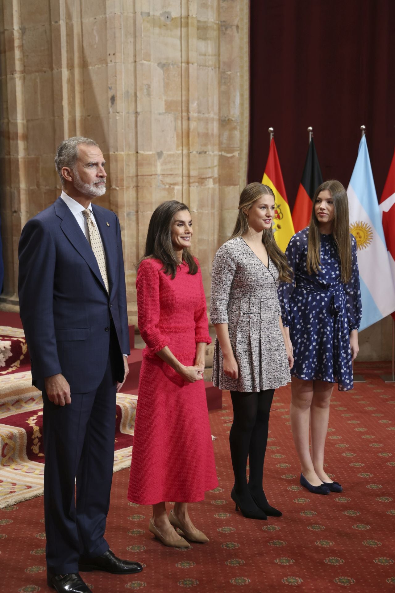 Sonrisas y cercanía: las imágenes de las audiencias de la Familia Real en el Reconquista
