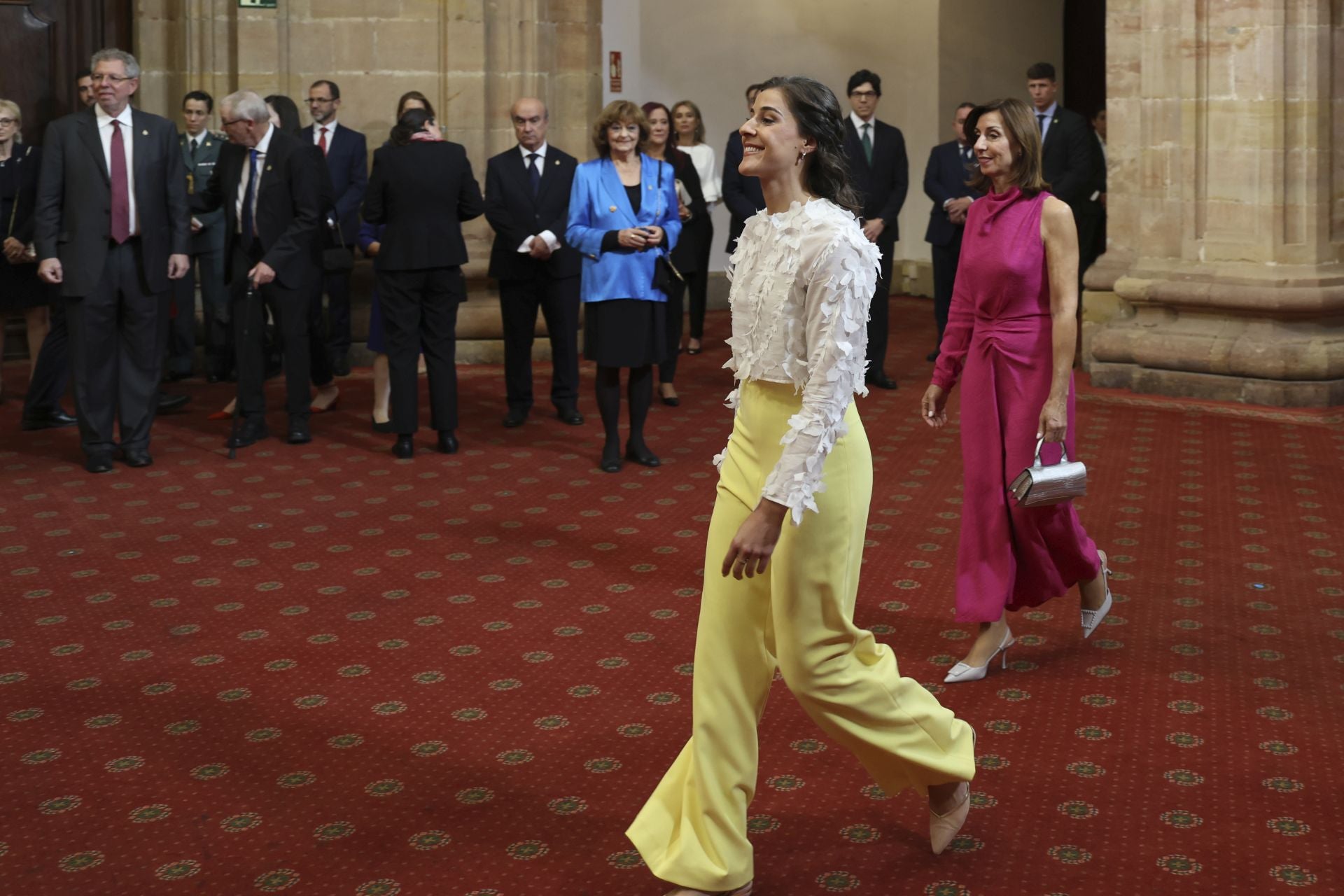 Sonrisas y cercanía: las imágenes de las audiencias de la Familia Real en el Reconquista